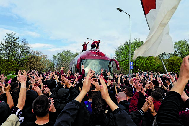 Γιορτή στη Λάρισα, ανέβηκε η ΑΕΛ