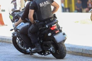 Αμαλιάδα: 48χρονος χτύπησε, έγδυσε και λήστεψε 33χρονη