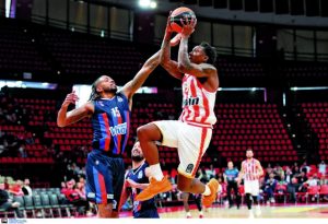 Με σβηστές μηχανές