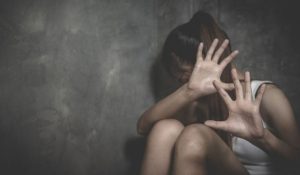 Φρίκη στη Λαμία: 48χρονος κατηγορείται ότι ασελγούσε 3 χρόνια στην ανήλικη ανιψιά του – Τα μηνύματα-«φωτιά»