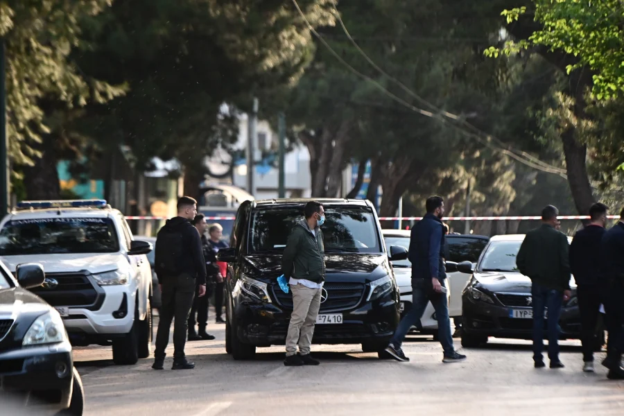 Τι εξετάζει η ΕΛ.ΑΣ. για τη δολοφονία στο Χαλάνδρι – Εμπλοκή ξένης μαφίας στο συμβόλαιο θανάτου του «Θαμνάκια»;