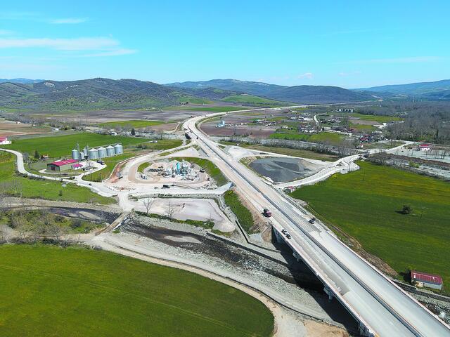 Στο 72,77% η πρόοδος του οδικού άξονα Ε65 από την ΤΕΡΝΑ