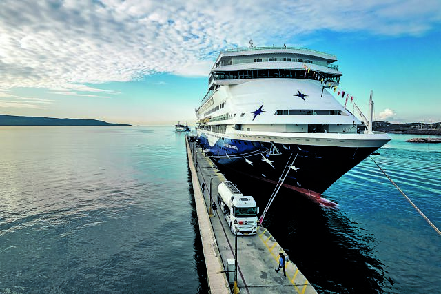 Carnival: νέα παραγγελίακρουαζιεροπλοίων 