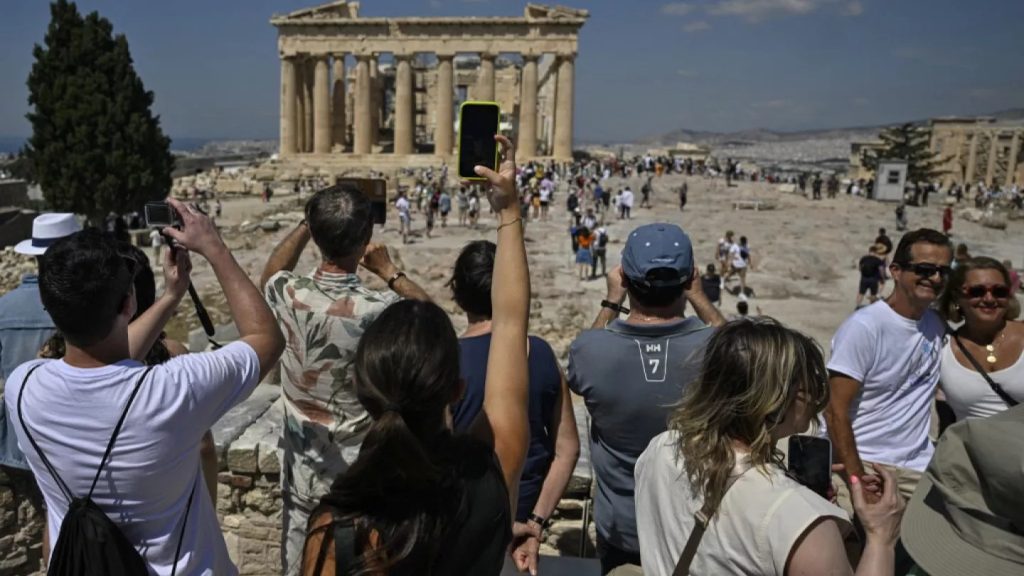 Με το δεξί ξεκίνησε η τουριστική σεζόν