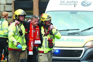 Δεκάδες τραυματίες από IX που έπεσε στο πλήθος