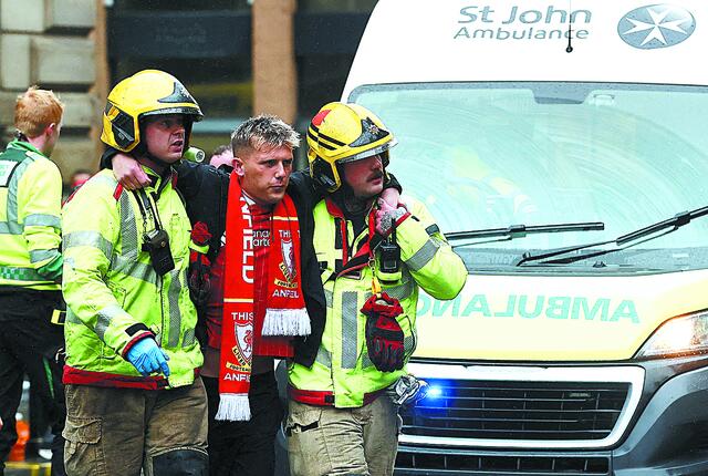 Δεκάδες τραυματίες από IX που έπεσε στο πλήθος
