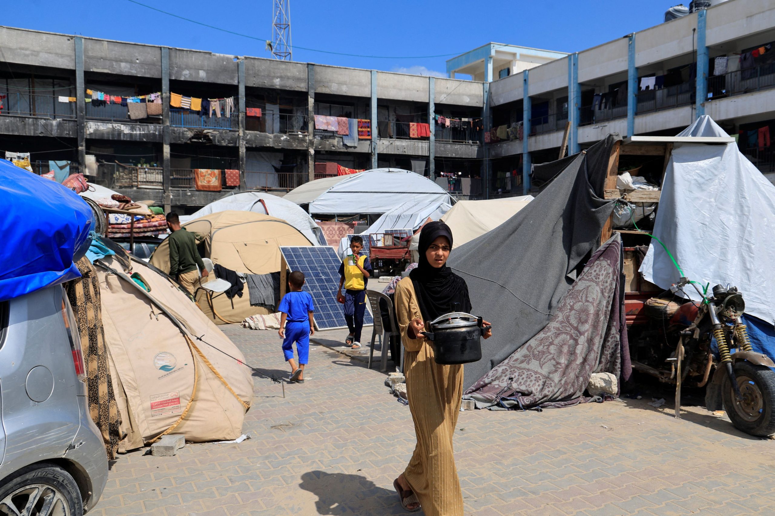 Gaza: How is it to be in the graduation class of 2025