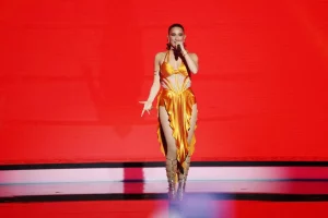 Evangelia: H νέα της επιτυχία με ταπεραμέντο Κρήτης, αέρα Αμερικής και πινελιές Ανατολης!