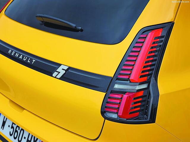 Τρίο ηλεκτροκίνησης από τη Renault