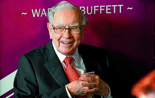 Παραδίδει τα σκήπτρα της Berkshire Hathaway