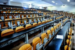 Το μπαλάκι στους πρυτάνεις επιμένει να πετά η κυβέρνηση για την ασφάλεια στα πανεπιστήμια
