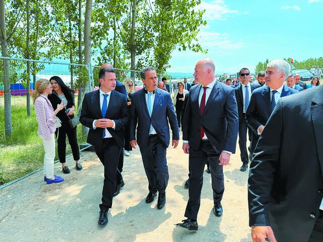 Εγκαίνια στον Κάθετο Διάδρομο