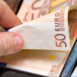 Παράταση για πληρωμή οφειλών στην εφορία έως τη Δευτέρα – Διαγράφονται αυτόματα πρόστιμα και προσαυξήσεις