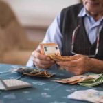 Στο τραπέζι η αύξηση των ορίων συνταξιοδότησης στην Ελλάδα μετά το 2027
