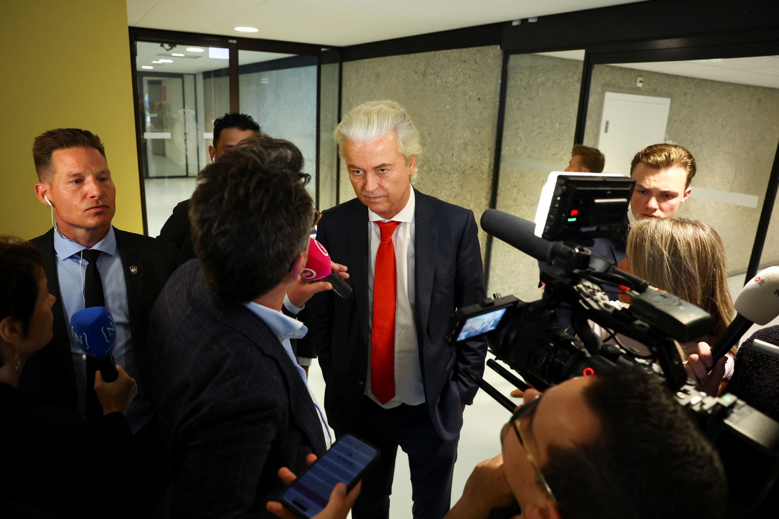 The Netherlands: What led to the fall of the government and what is happening?