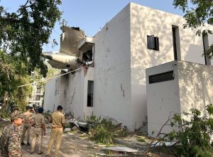Πιθανότατα όλοι νεκροί στο αεροπορικό δυστύχημα της Air India – Σε εξέλιξη επιχείρηση έρευνας