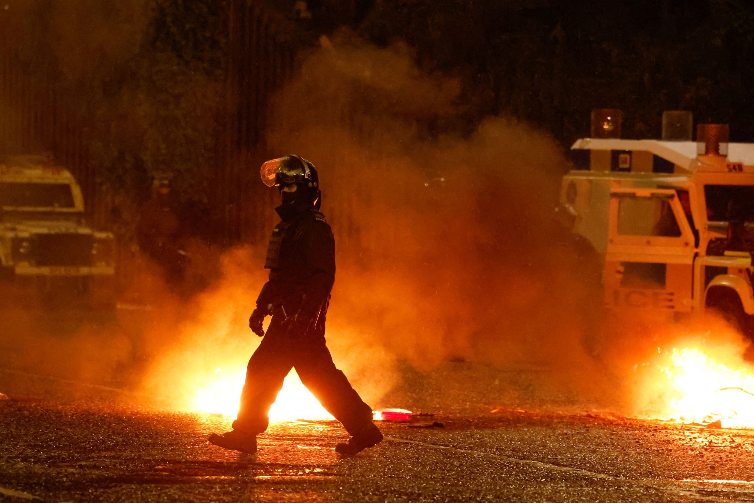 Γιατί ξέσπασαν αντι-μεταναστευτικές διαδηλώσεις στη Βόρεια Ιρλανδία; Γιατί ξέσπασαν αντι-μεταναστευτικές διαδηλώσεις στη Βόρεια Ιρλανδία;
