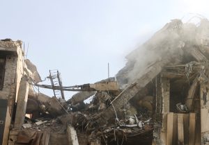 Συστάσεις ΥΠΕΞ προς Έλληνες στο Ιράν: Ακολουθήστε τις οδηγίες των τοπικών αρχών