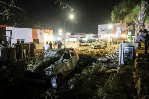 Δεν σταματούν τις επιθέσεις Ισραήλ και Ιράν: Νεκροί και τραυματίες σε κατοικημένες περιοχές