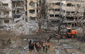 Ιράν – Ισραήλ: Πύραυλοι έπληξαν το Τελ Αβίβ και τη Χάιφα – Η Τεχεράνη υποστηρίζει πως «μπέρδεψε» το Iron Done