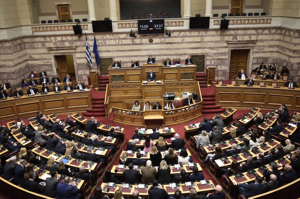 Πάνω από τις προσδοκίες τα έσοδα του προϋπολογισμού – Πλεόνασμα €1,87 δισ. στο πεντάμηνο