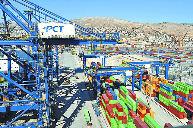 200 ελληνόκτητα πλοία στην περιοχή της εμπόλεμης ζώνης