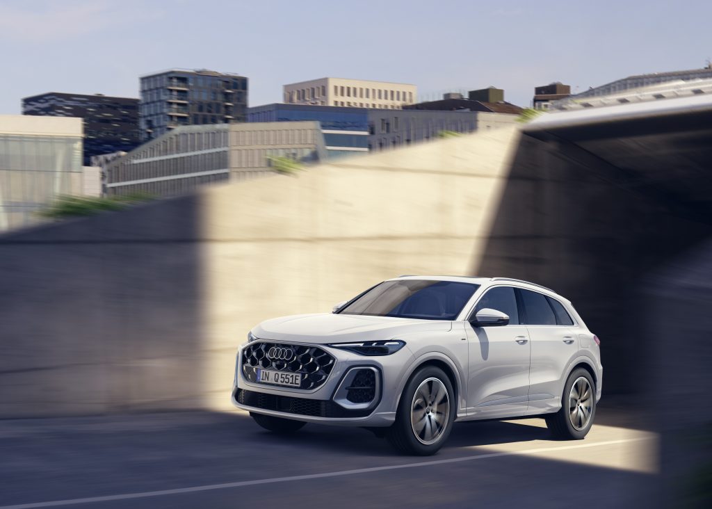 Audi Q5 e-hybrid: Ένα SUV με διείσδυση στην υβριδική τεχνολογία