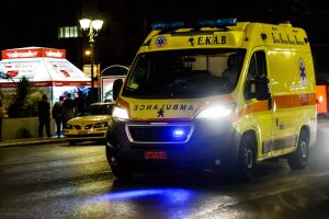 Πειραιάς: 15χρονη τραυματίστηκε  στο σπίτι της από τζαμαρία