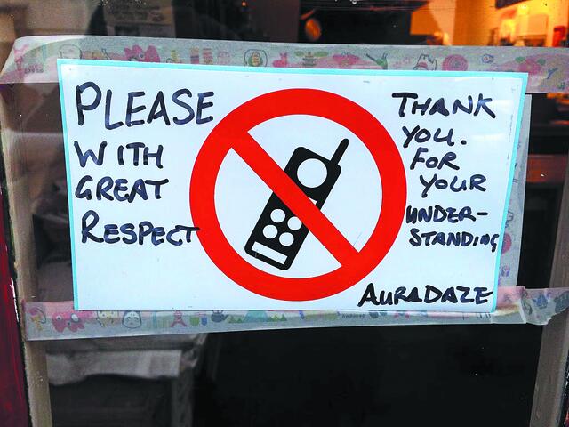 Η ψηφιακή κόπωση επαναφέρει την offline εμπειρία