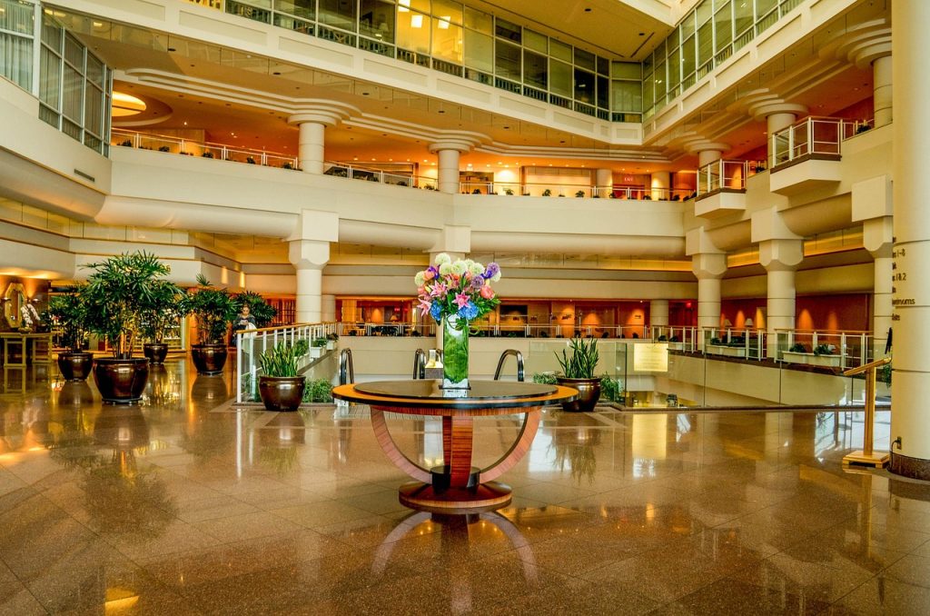 Αυξήθηκαν πληρότητα και έσοδα στα ξενοδοχεία της Αθήνας το 2025