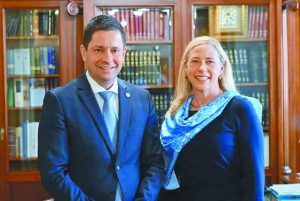 Ενισχύεται η συνεργασία ΕΚΠΑ και Yale