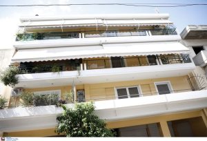 Θεσσαλονίκη: Ελεύθεροι με εντολή εισαγγελέα οι γονείς που άφησαν 11μηνών βρέφος στο μπαλκόνι