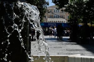 Καιρός: Ζέστη στην ηπειρωτική χώρα, δροσιά στο Αιγαίο – Πρόγνωση από την Ελίνα Καρέτσου