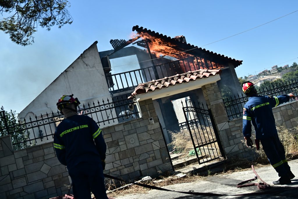 Έλεγχοι της ΓΔΑΕΦΚ σε κτίρια πυρόπληκτων περιοχών – Τα ευρήματα από τις αυτοψίες