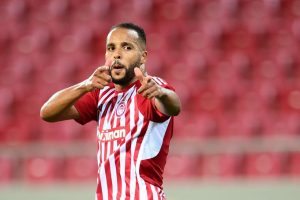 Ο Ελ Αραμπί κάτοικος Γαλλίας