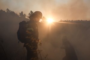 Φωτιά στη Νέα Νικόπολη Κοζάνης: Σε εξέλιξη οι προσπάθειες κατάσβεσης