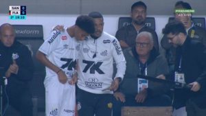 Πρωταγωνιστής ο Νεϊμάρ στο ντεμπούτο του γιου του Ρομπίνιο