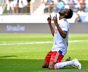 Τίνο Καντεβέρε: Ένας «φάρος» ανθρωπιάς στη Ζιμπάμπουε