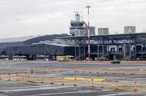 Αναγκαστική προσγείωση αεροσκάφους στη Θεσσαλονίκη: 35χρονος γρονθοκόπησε συνεπιβάτη του