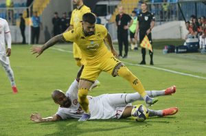 Πλήγμα στον Άρη με Πέρεθ, δέχθηκε επίθεση από σκύλο και χάνει Αράζ!