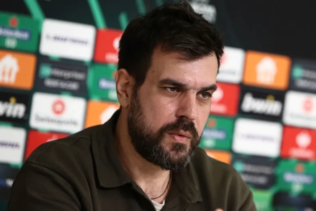Ουζοκατάνυξη Κυρ Κυρ, με Πούτιν και Ζελένσκι