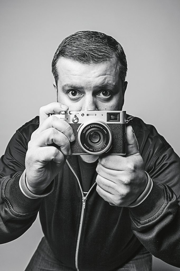 Δημήτρης Μουγκός: «Με τον φακό μπορώ και δραπετεύω»