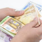 Ανατροπή: Νωρίτερα τα επιδόματα ΟΠΕΚΑ φέτος τα Χριστούγεννα