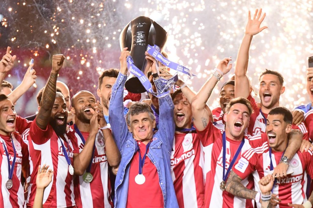 Η παράδοση στην πρεμιέρα της Stoiximan Super League και σε ποιον δίνει το πρωτάθλημα