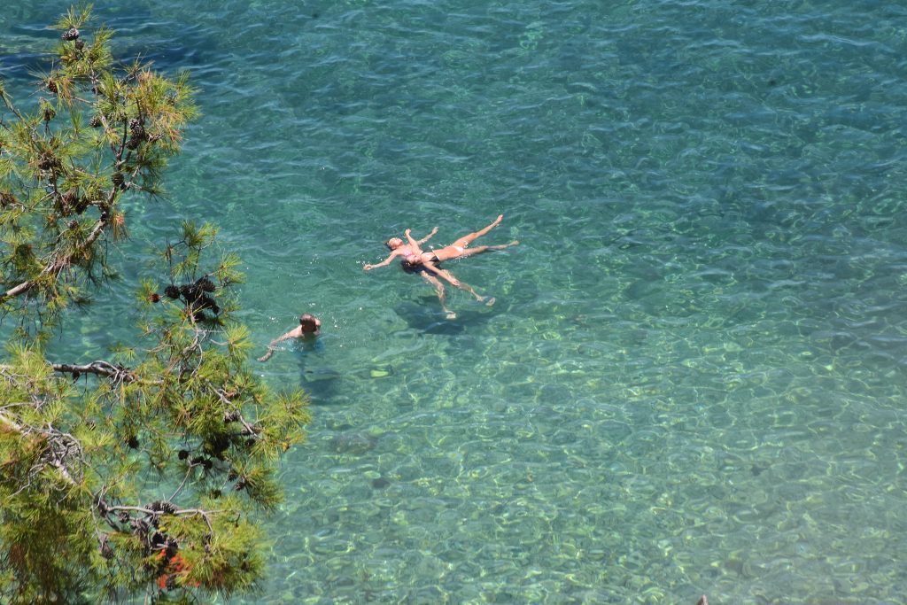 Έξι παραλίες στην βόρεια Εύβοια που δεν έχουν τίποτα να ζηλέψουν από νησιά του Αιγαίου