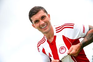 Ολυμπιακός: Ανακοίνωσε Στρεφέτσα (video)