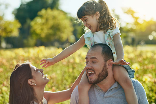 Η Ελλάδα στις πιο ακριβές χώρες για την ανατροφή παιδιών – Το κόστος φτάνει το 39% του εισοδήματος