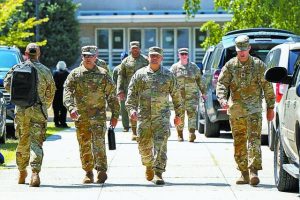 Δημοσκόπηση: Οι περισσότεροι Αμερικανοί δεν θέλουν στρατό στις πόλεις των ΗΠΑ