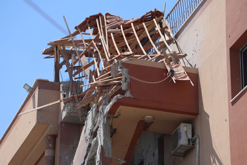 Πλήγμα στο νοσοκομείο Νάσερ: Οι δημοσιογράφοι του Reuters και του AP «δεν ήταν στόχος», λέει ο ισραηλινός στρατός