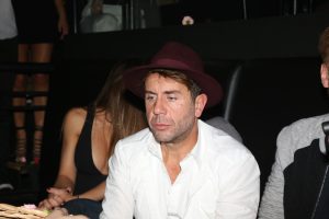 Γιώργος Μαζωνάκης: Γιατί δεν φεύγει ακόμα από την κλινική – Ποιος ο λόγος φύλαξης του δωματίου του